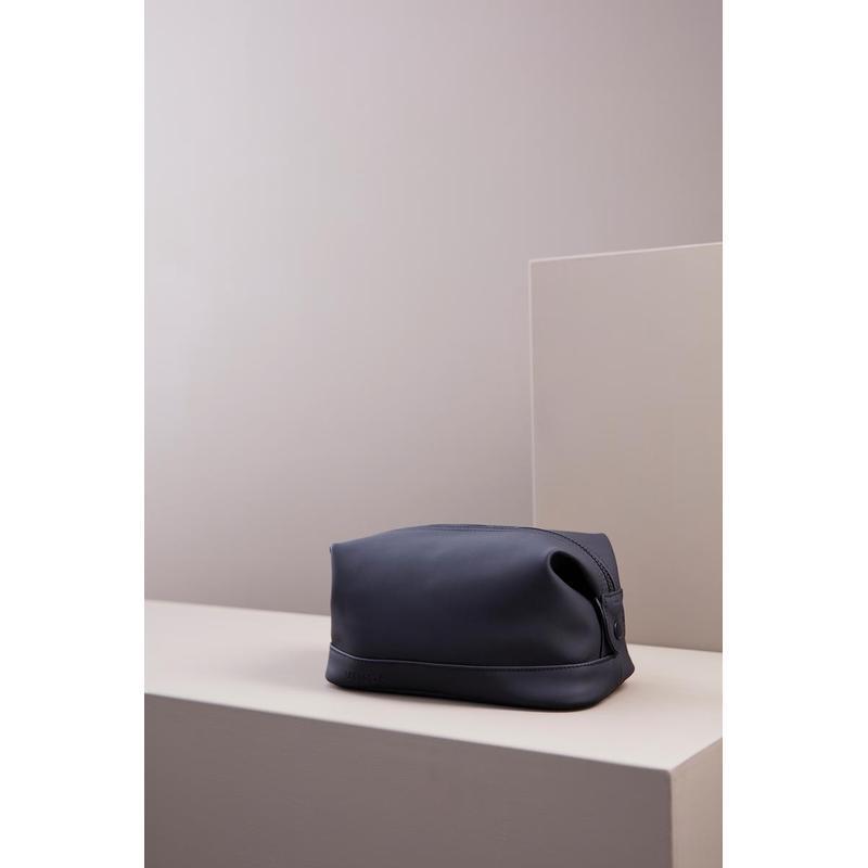 VINGA Baltimore Wash Bag - Black - Bags & Wallets - Eco-Friendly Corporate Gifts Dubai